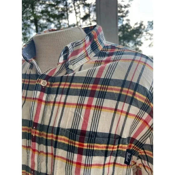 Woolrich short sleeve button up shirt plaid extra large - Picture 2 of 7